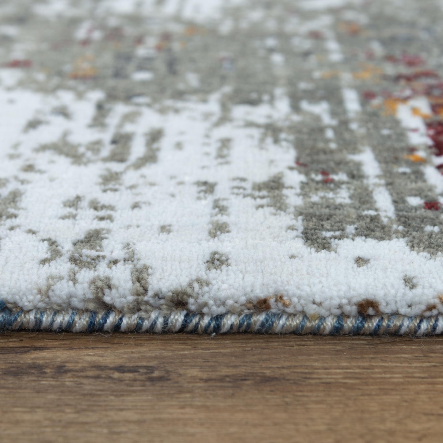 Contemporary rug, 10' x 13'.