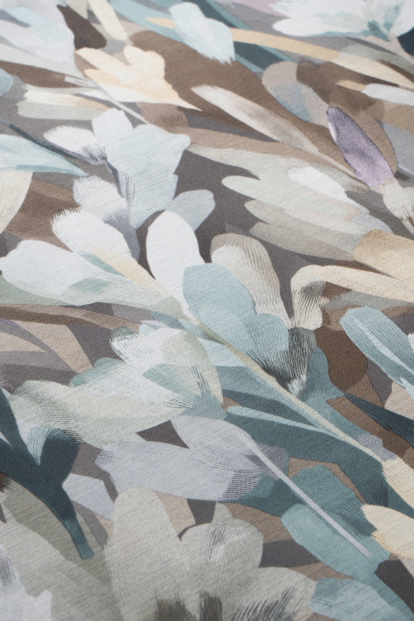 VEER DECOR Sylvan Blooms Wallpaper Floral Transitional purple Wallpaper - VRPH609-1058