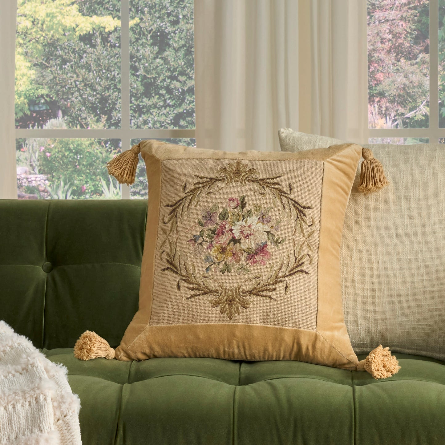 NOURISON HOME 19" x 19" Mina Victory Vintage Beige - 798019091897