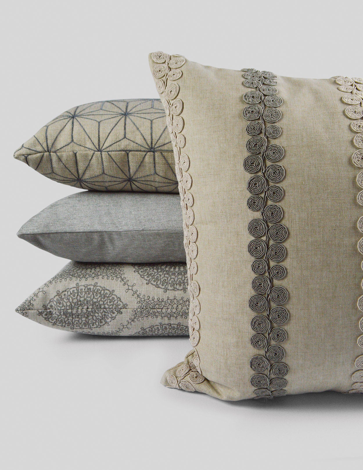 D.V. KAP HOME 24" x 24" Davenport Pillow Abstract, Global - 2910-2424