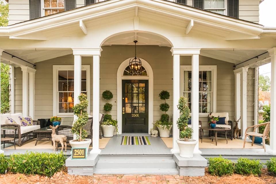 Boost Your Home's Charm: Top Porch Trends for Instant Curb Appeal!