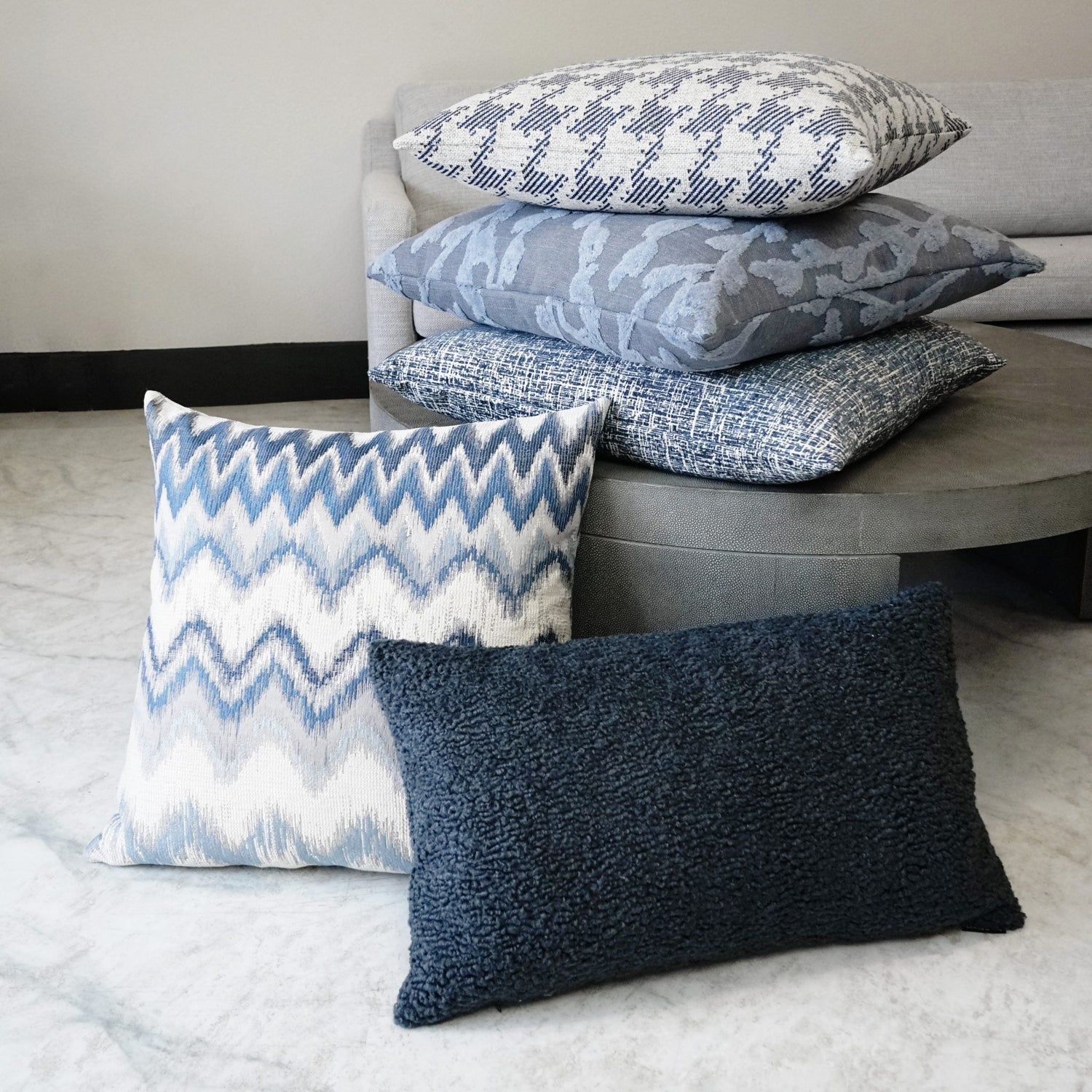 Beautiful designer throw pillows. Primoends. Home Decor to Go.