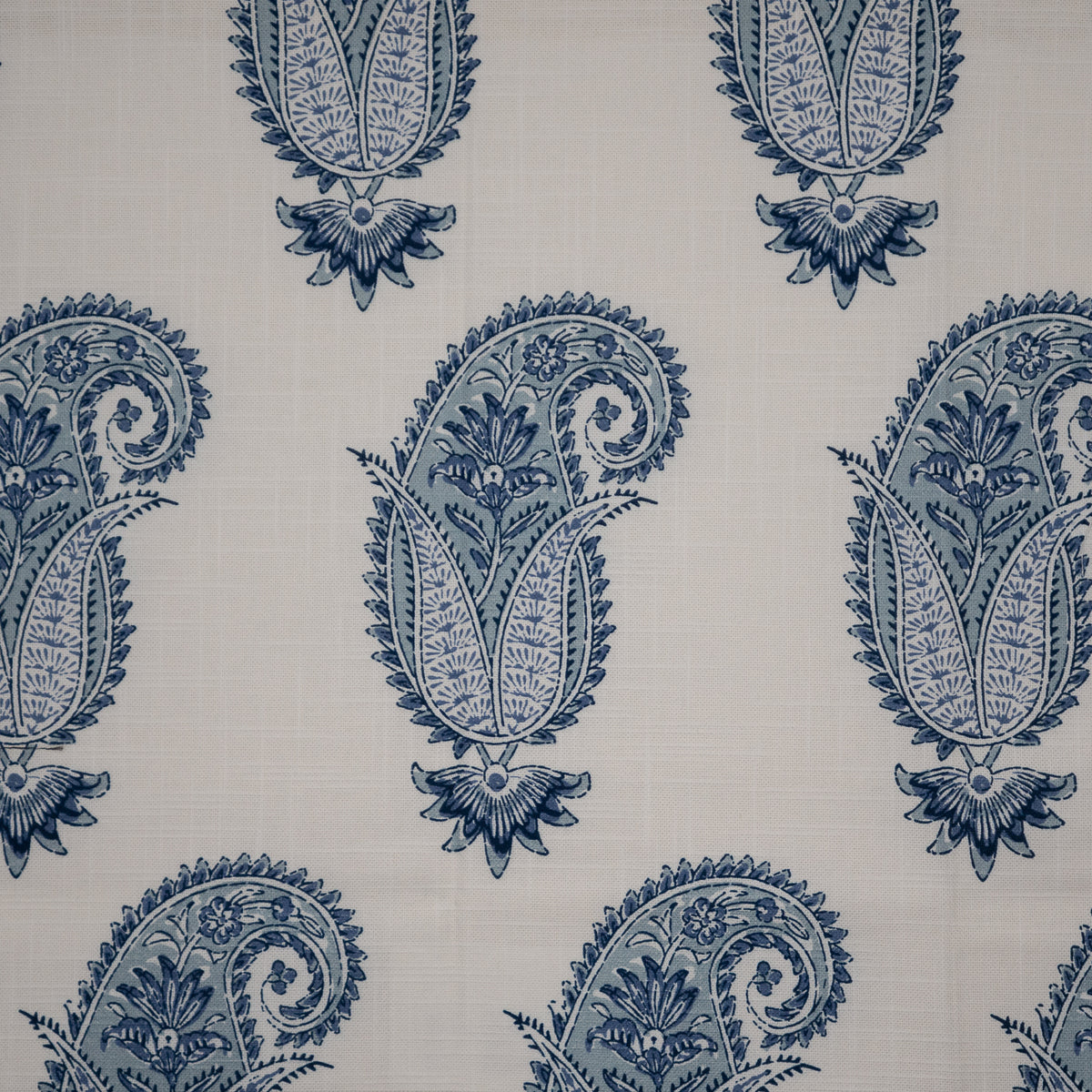 MAXWELL FABRICS  PRINTS  # 111 WEDGEWOOD   - RR0111