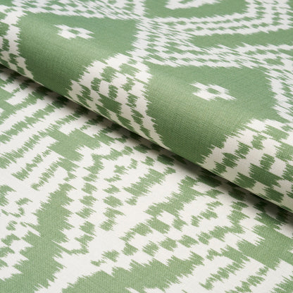SCHUMACHER  IKATS ASAKA IKAT PRINTS PRINTS GREEN   - 176097