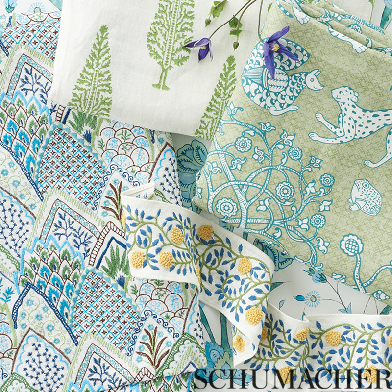SCHUMACHER FABRIC  PALAMPORE ANIMALIA   PEACOCK & LEAF   - 178321