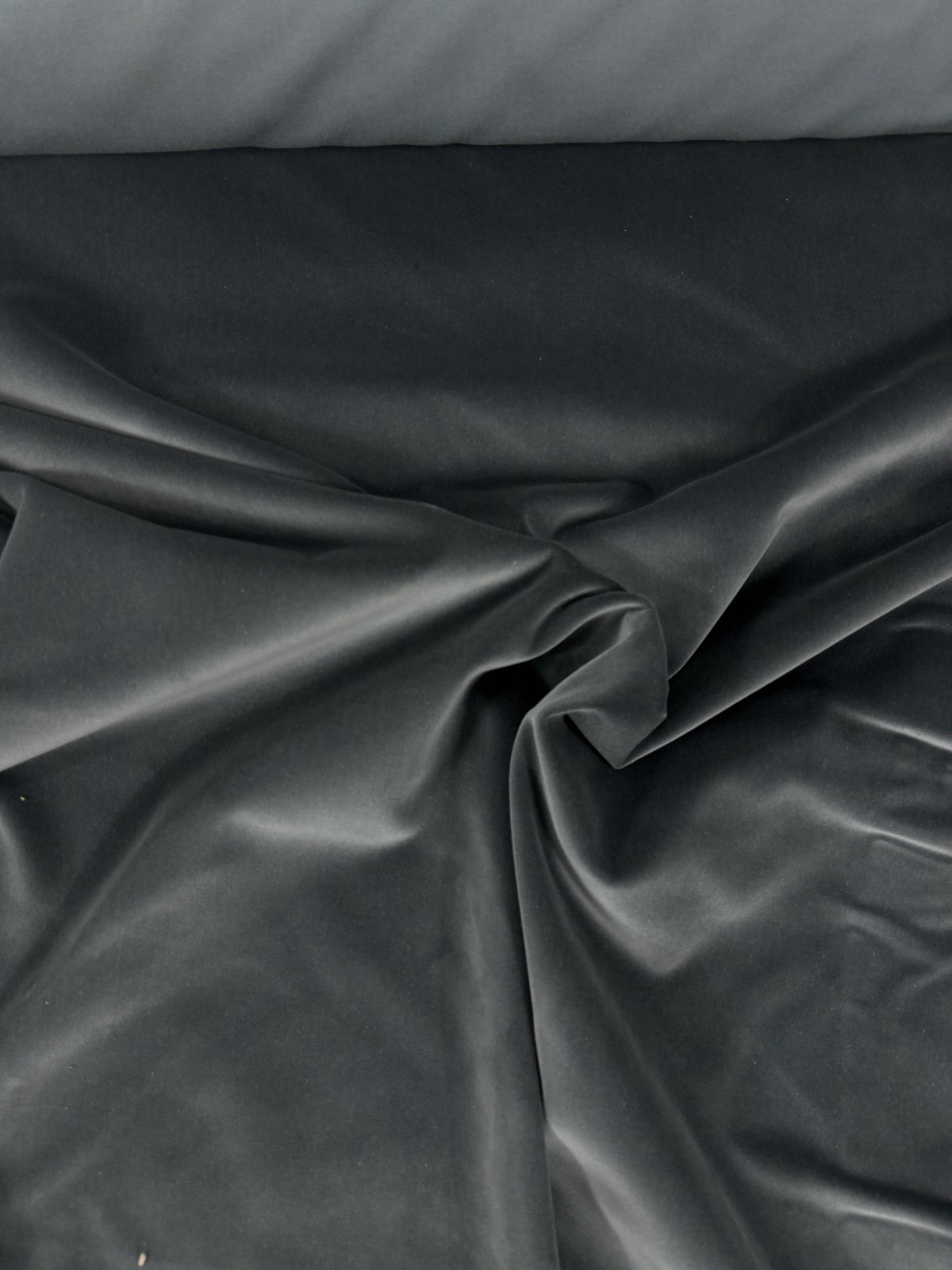Outlet Versailles Kravet Solid velvet upholstery Gray   - uan-438-3d