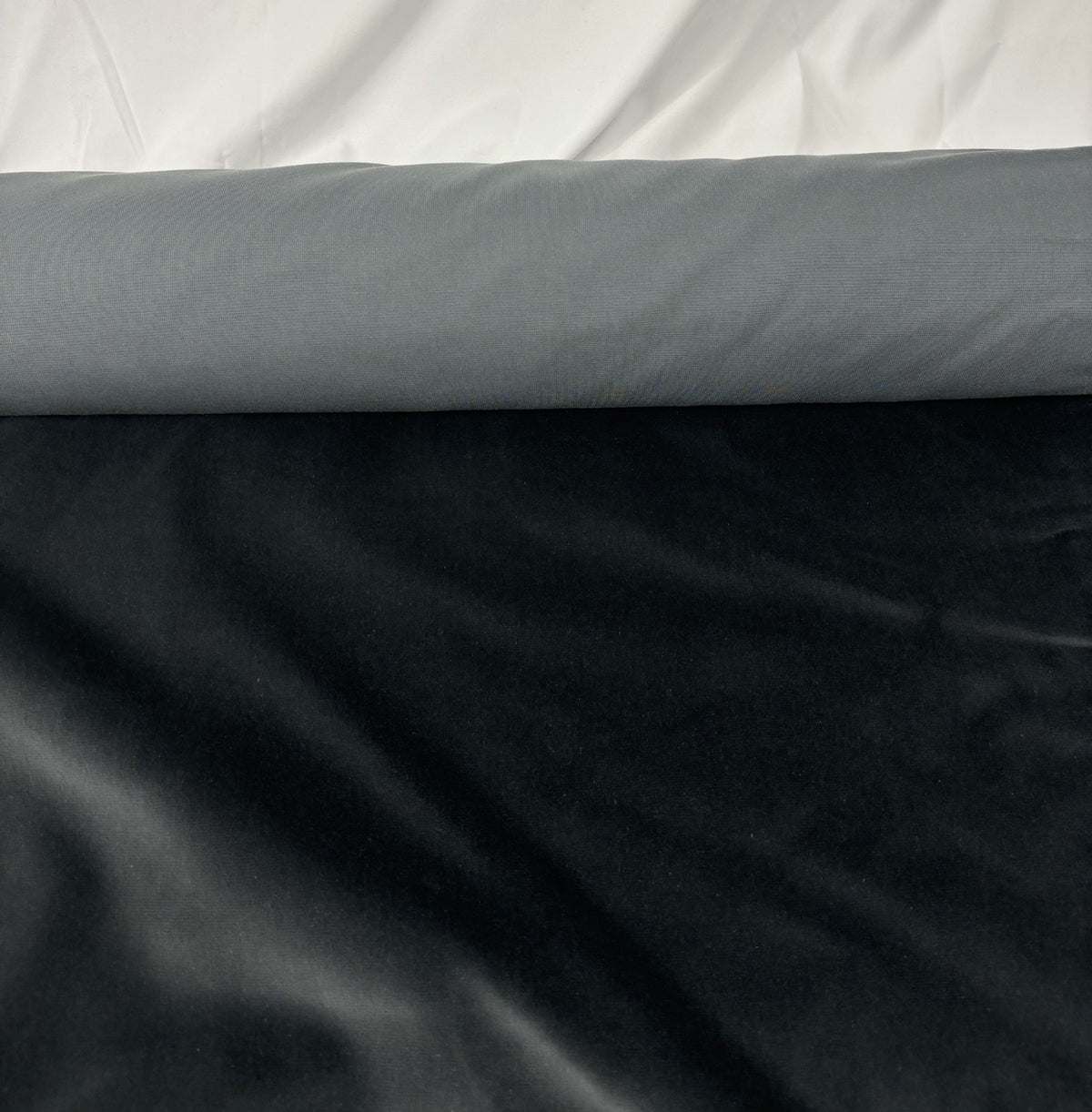 Outlet Versailles Kravet Solid velvet upholstery Gray   - uan-438-3d