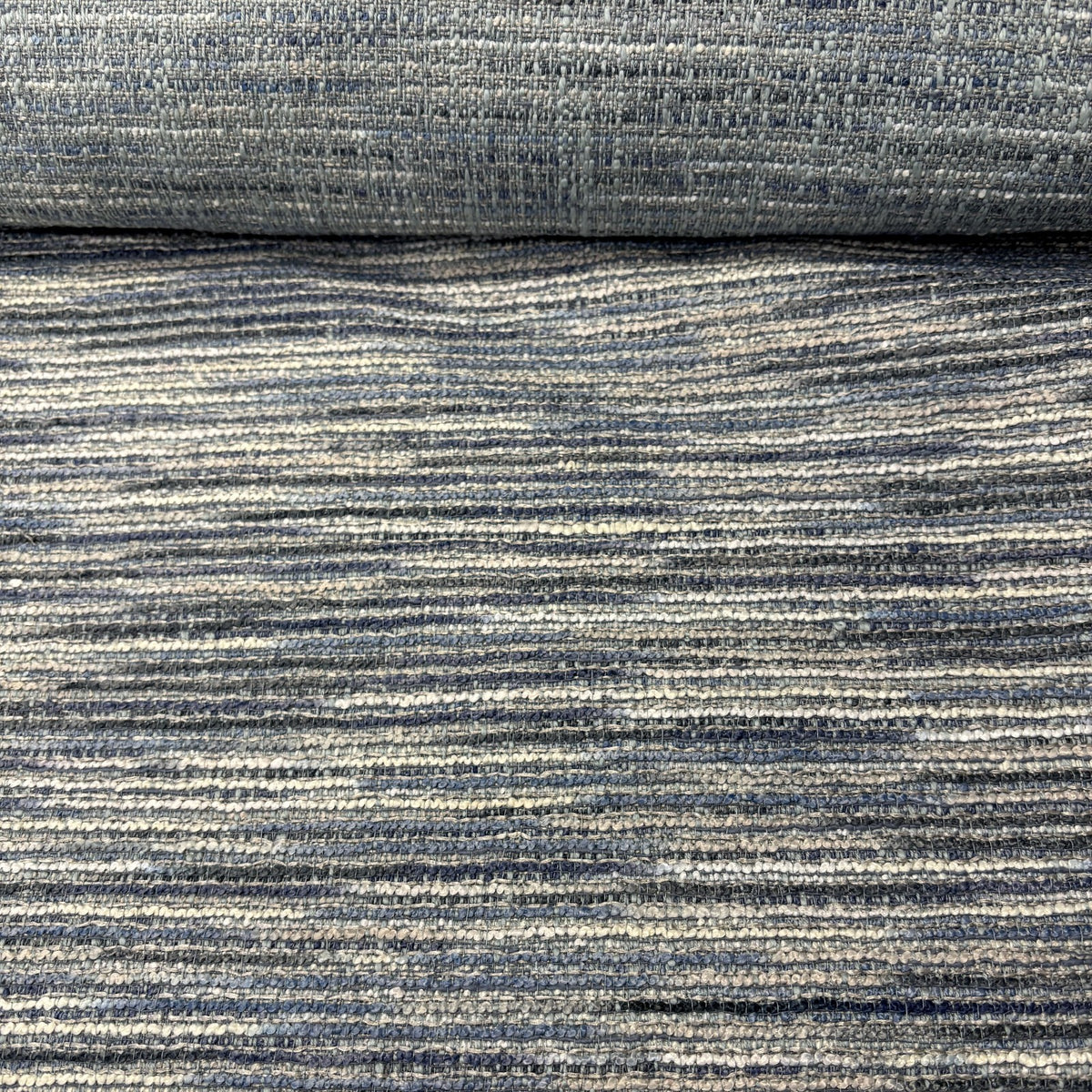 Outlet Twist and Turn Fabricut Textured woven upholstery Blue / Cream   - aqd-252-3d