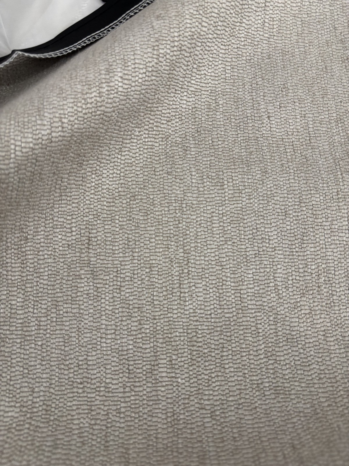 Outlet Comet Holly Hunt / Great Plains Performance upholstery Dew Drops   - 3d-bnrfvm0n63fc277nstlliaa9uk17b