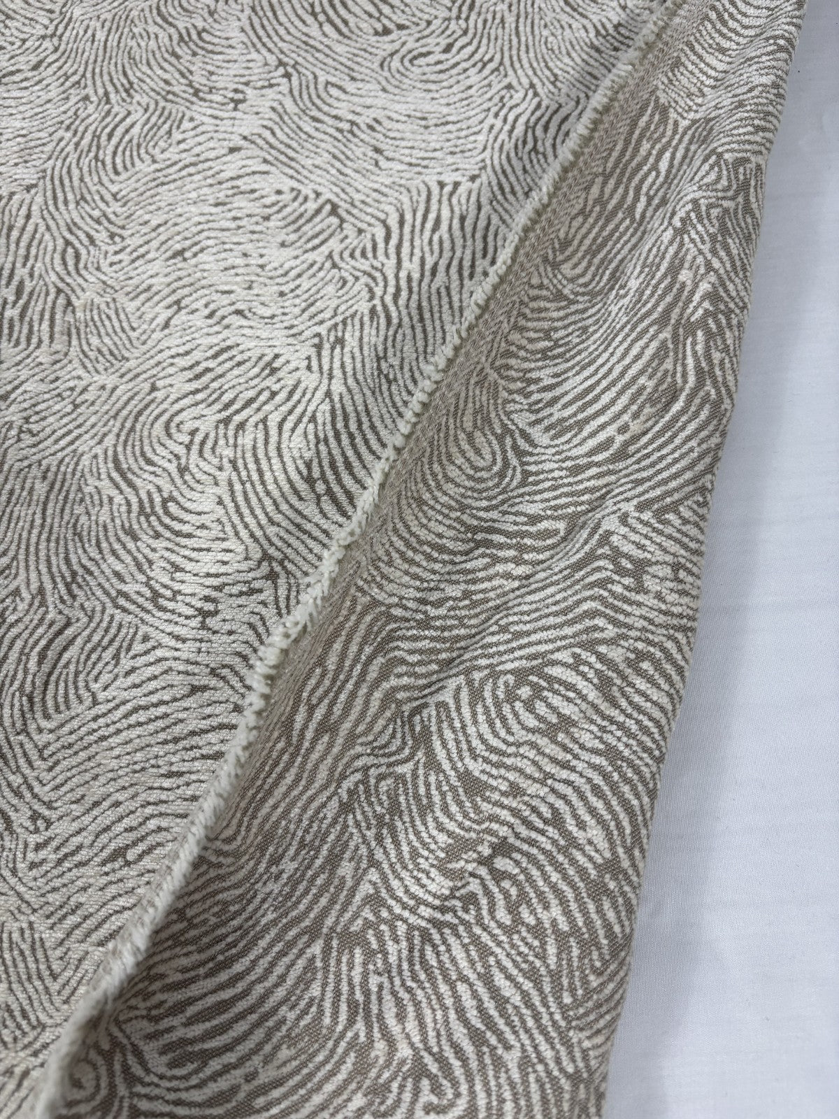 Outlet Levante Clarke & Clarke Textured velvet / multipurpose  Ivory   - 3d-fyxzogz1h82t6dgmos5fgkln2lgny