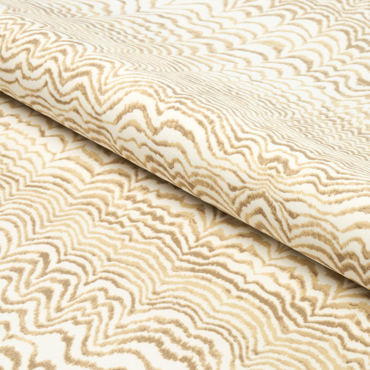 SCHUMACHER  TRINA TURK INK WAVE PRINT INDOOR/OUTDOOR   Natural   - 181051