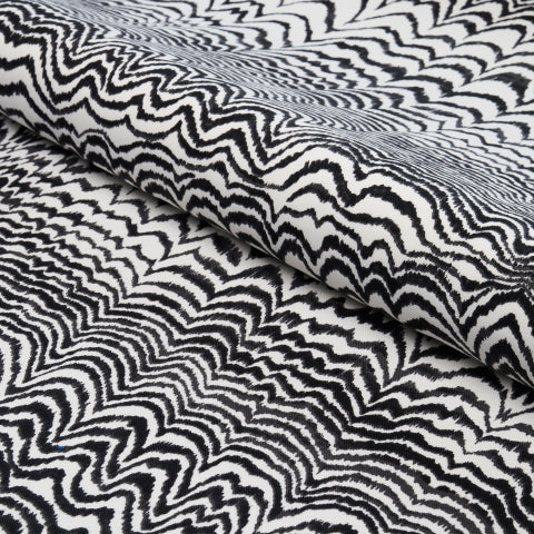 SCHUMACHER  TRINA TURK INK WAVE PRINT INDOOR/OUTDOOR   Black   - 181052