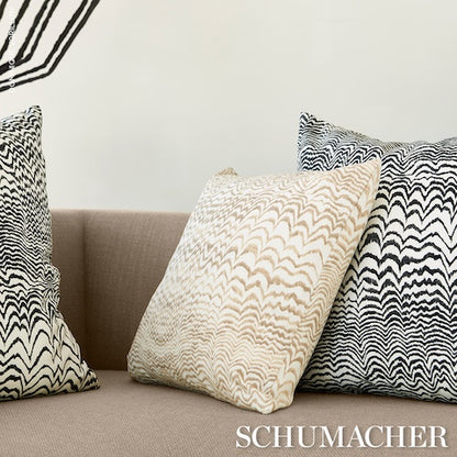 SCHUMACHER  TRINA TURK INK WAVE PRINT INDOOR/OUTDOOR   Black   - 181052