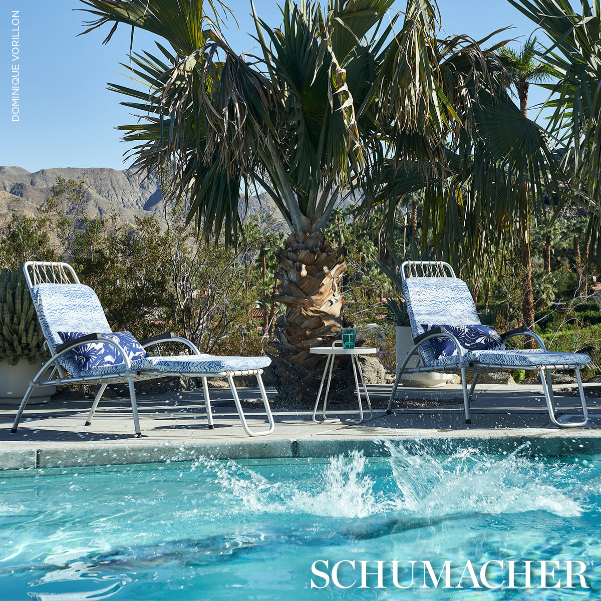 SCHUMACHER  TRINA TURK PALISADES PALM INDOOR/OUTDOOR   Indigo   - 181070