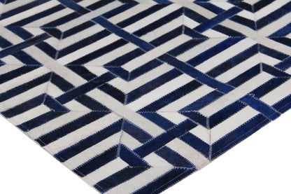 EXQUISITE RUGS   Natural Hide Indoor Hand Stitched    - 2203-5'X8'