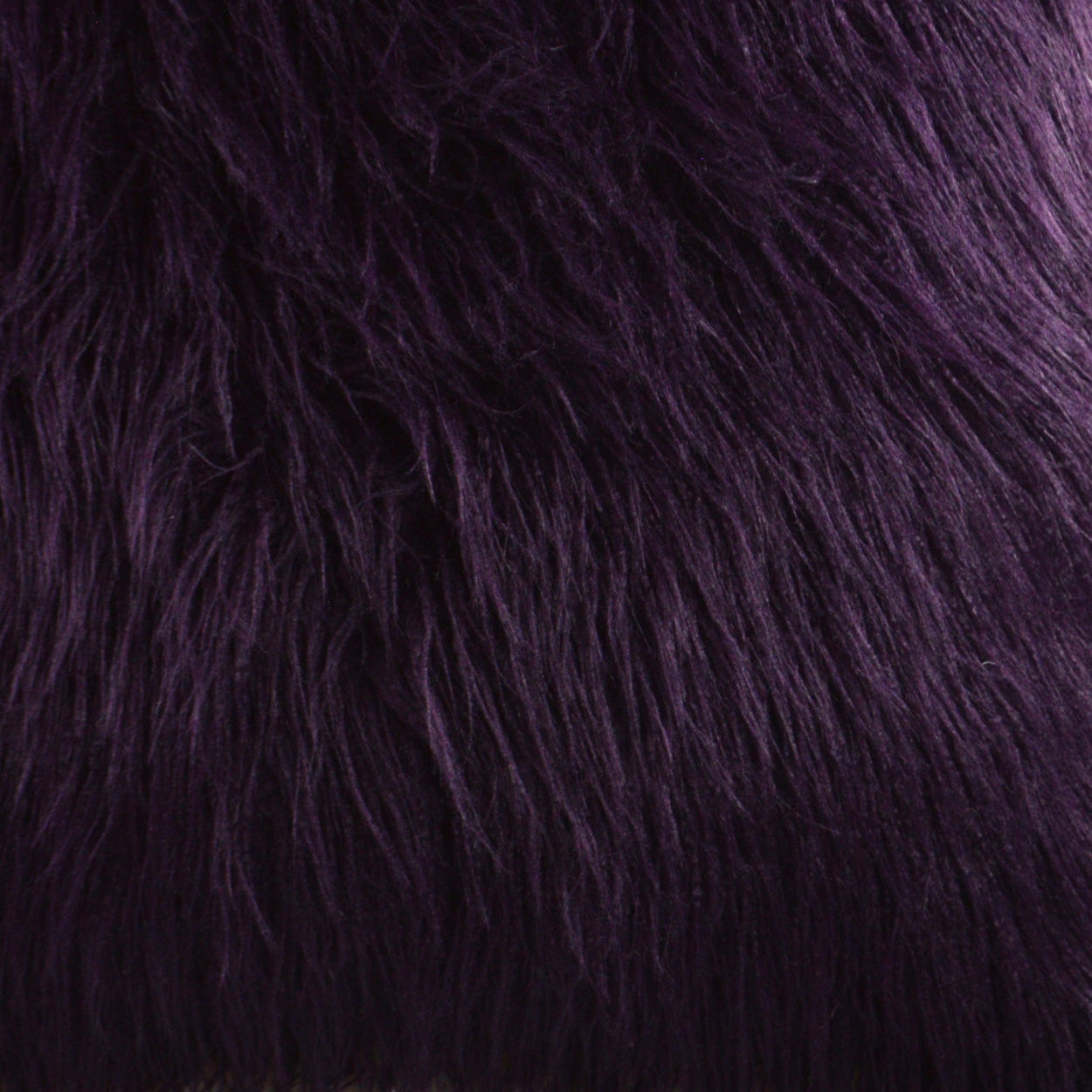 D.V. KAP HOME   24" x 24" Llama Fur Faux Fur    - 2681-P-2424
