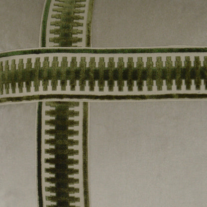 D.V. KAP HOME   24" x 24" Antibes II Pillow - Emerald Traditional, Band / Ribbon    - 3034-E-2424