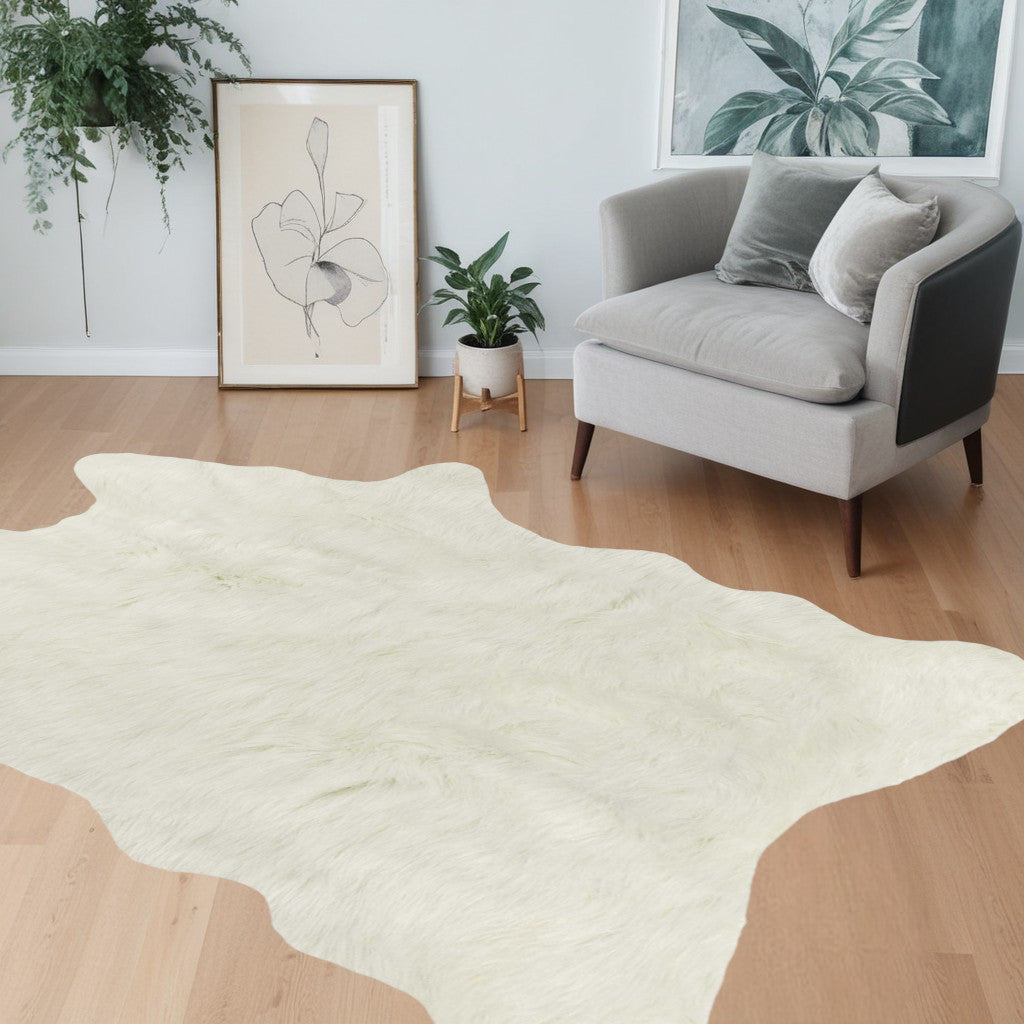 5' X 8' Super Soft Off White Faux Hide Area Rug