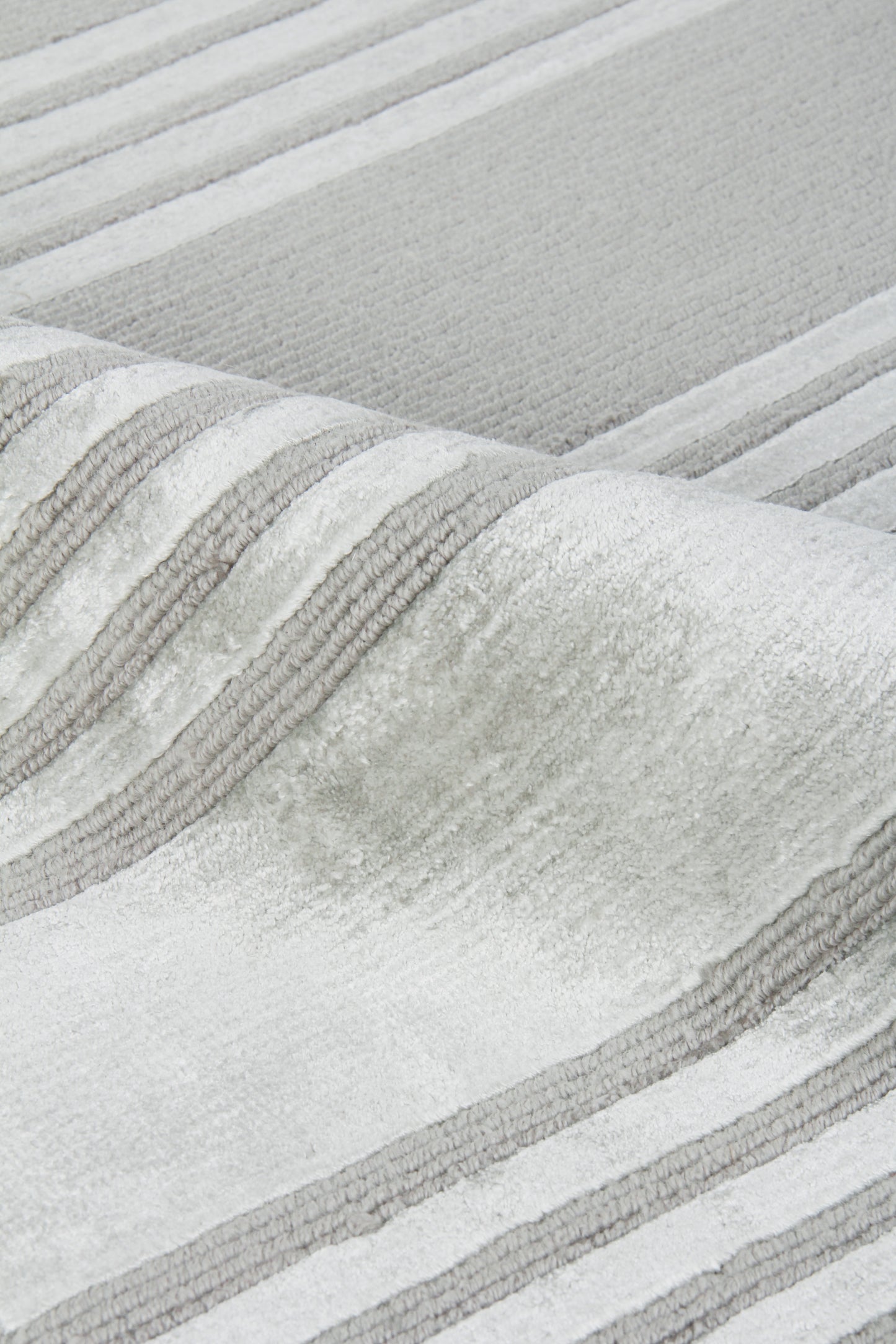 EXQUISITE RUGS OUTLET  Metro Velvet Indoor Hand Knotted    - 3201-6'X9'