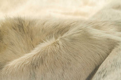 5' X 7' Ivory Cowhide Cowhide Print Area Rug