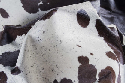 6' X 7' Brown And White Cowhide Area Rug