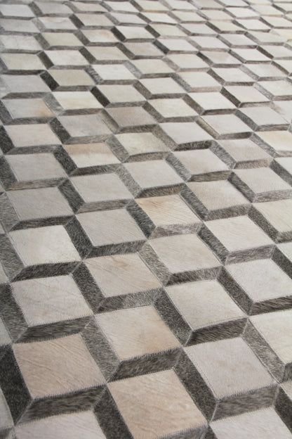 EXQUISITE RUGS   Natural Hide Indoor Hand Stitched    - 3334-5'X8'