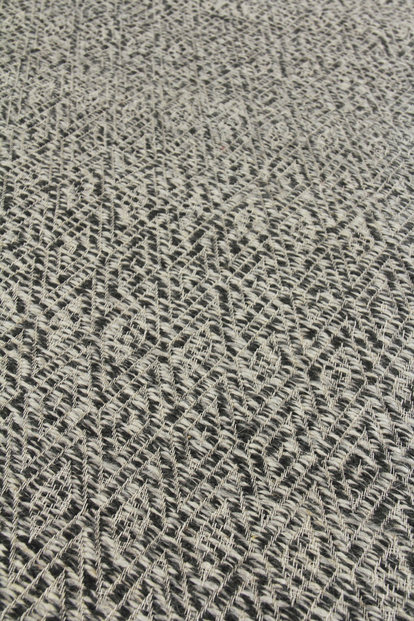 EXQUISITE RUGS OUTLET  Woven Earth Indoor Hand Made    - 3430-6'X9'