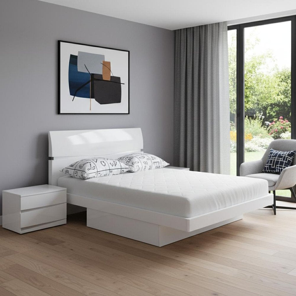 80'" X 60'"  X 42.5'" Modern Queen White High Gloss Bed