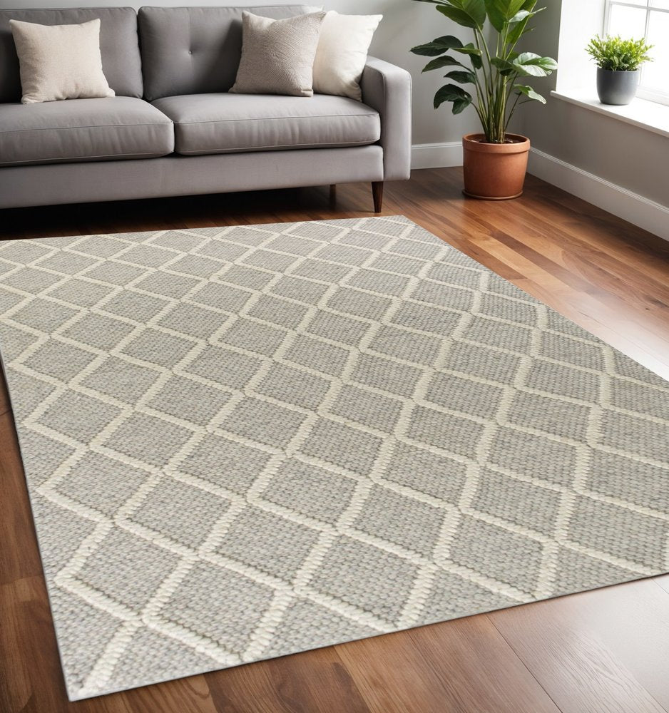 9' X 13' Gray And Ivory Wool Diamond Hand Woven Area Rug