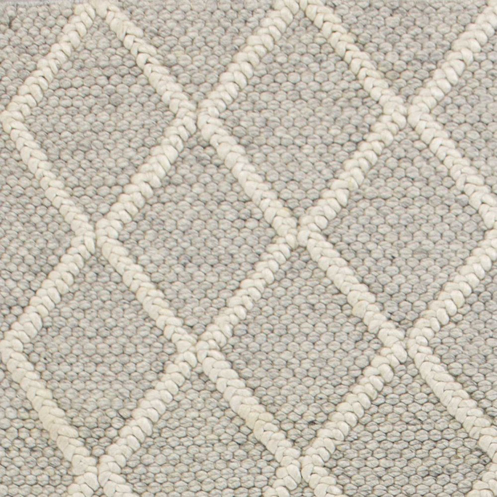 9' X 13' Gray And Ivory Wool Diamond Hand Woven Area Rug