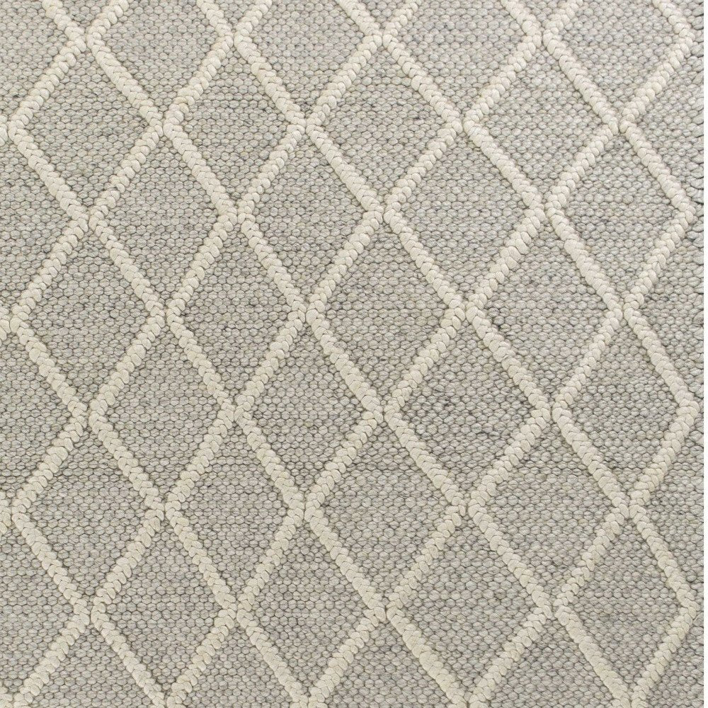 9' X 13' Gray And Ivory Wool Diamond Hand Woven Area Rug