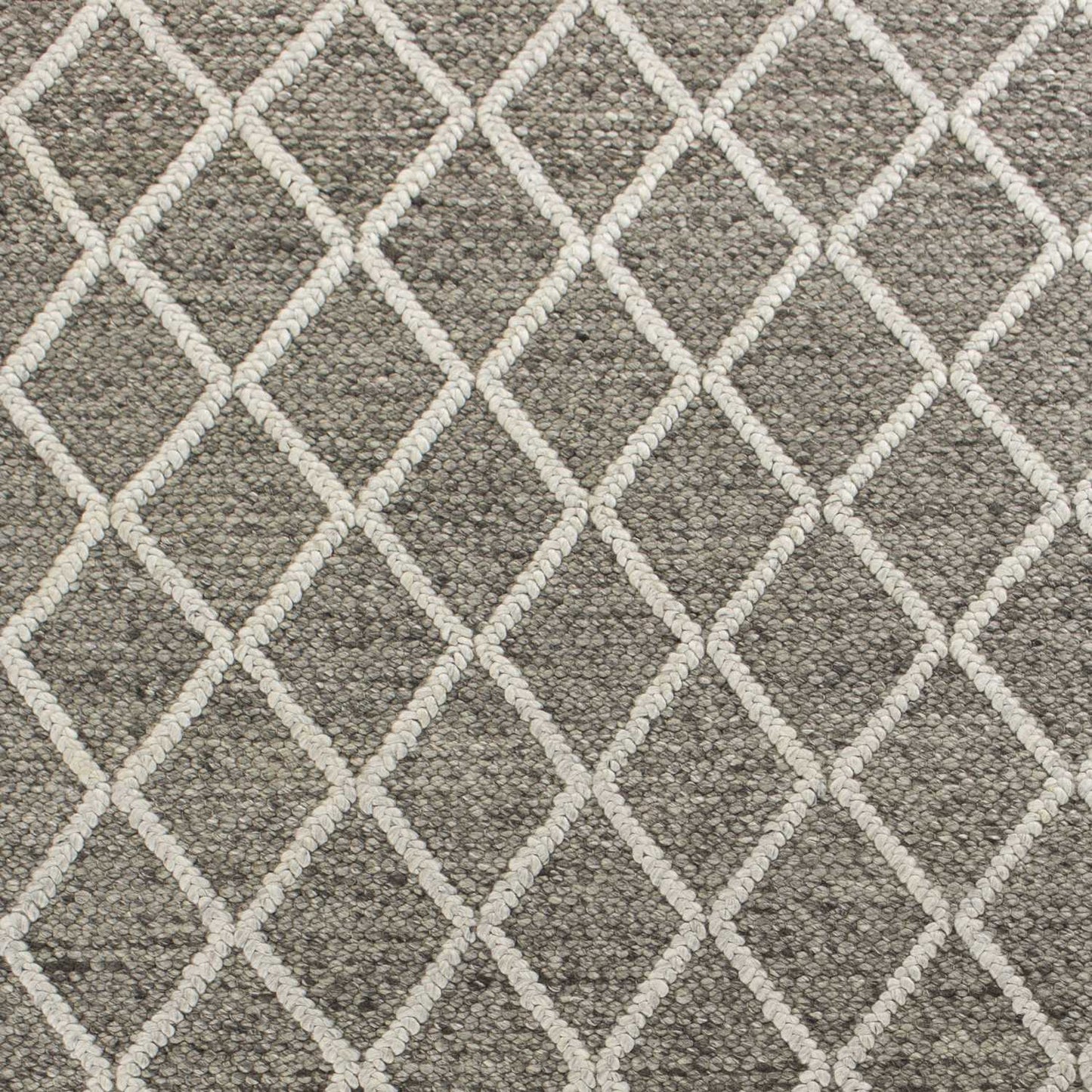 8' X 10' Dark Grey Hand Woven Diamond Pattern Indoor Area Rug