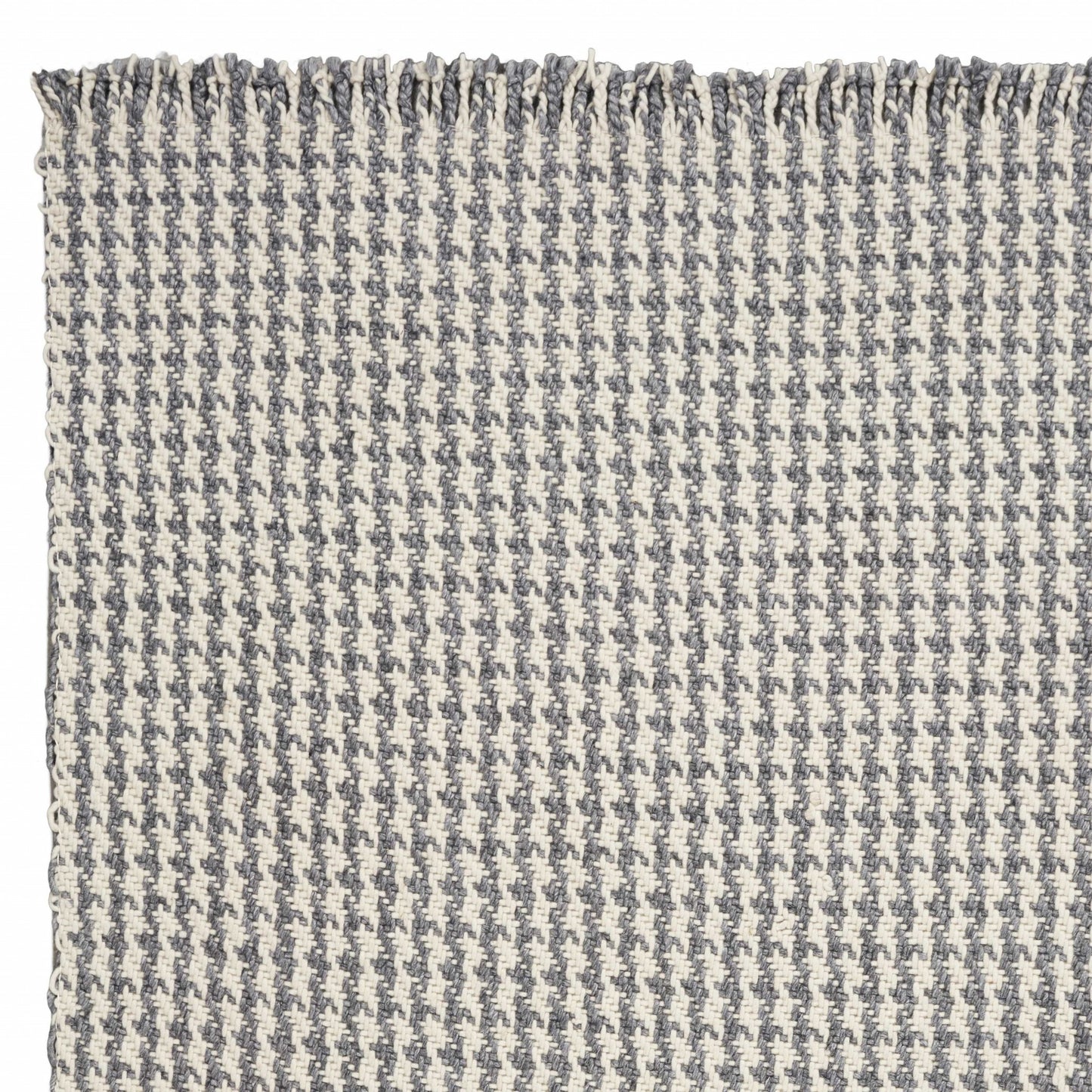 5' X 8' Ivory Or Grey Plaid Knitted Wool Indoor Area Rug With Fringe