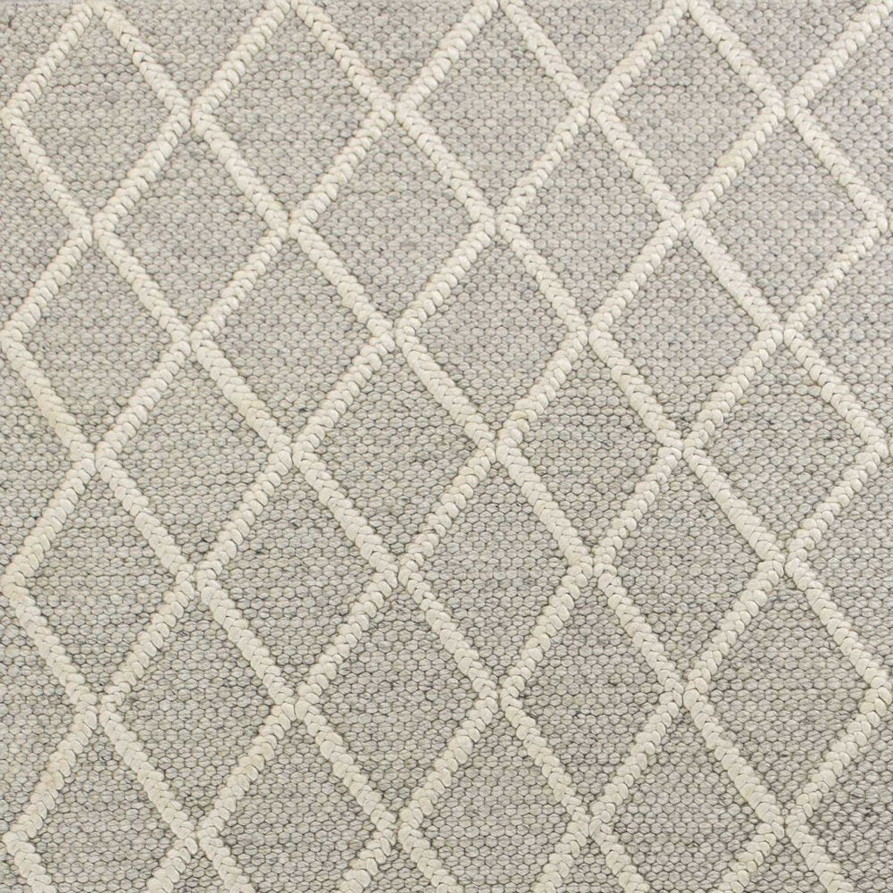 9' X 13' Gray And Ivory Wool Diamond Hand Woven Area Rug