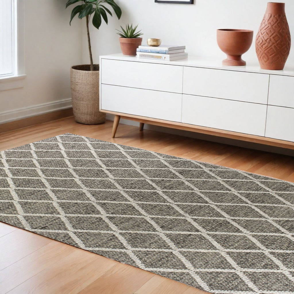 8' X 10' Dark Grey Hand Woven Diamond Pattern Indoor Area Rug