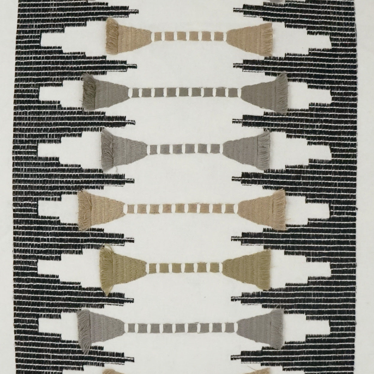 D.V. KAP HOME   24" x 24" Le Souk Pillow - Sahara Embroidery, Global    - 3521-S-2424