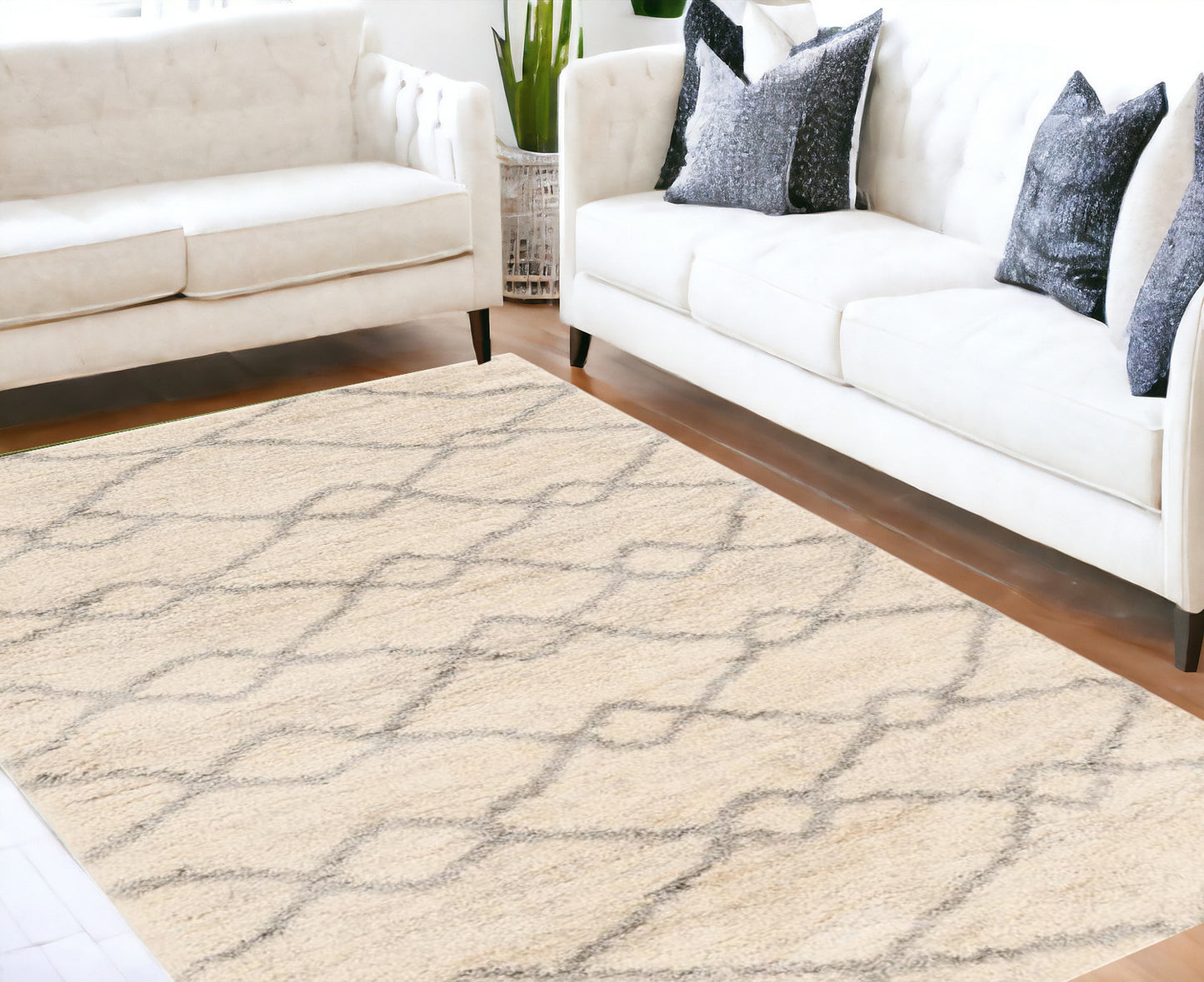 7' X 9' Gray and Ivory Area Rug