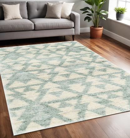 8' X 10' Ivory And Gray Geometric Area Rug