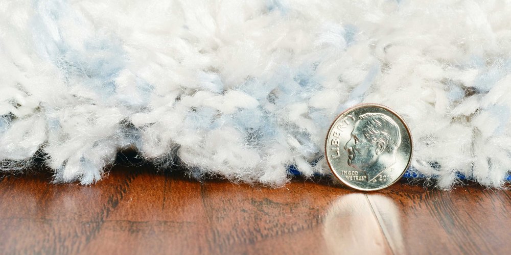 5' X 8' Ivory And Blue Abstract Area Rug