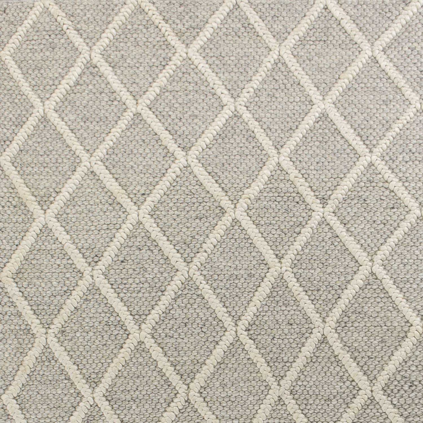 9' X 13' Gray And Ivory Wool Diamond Hand Woven Area Rug