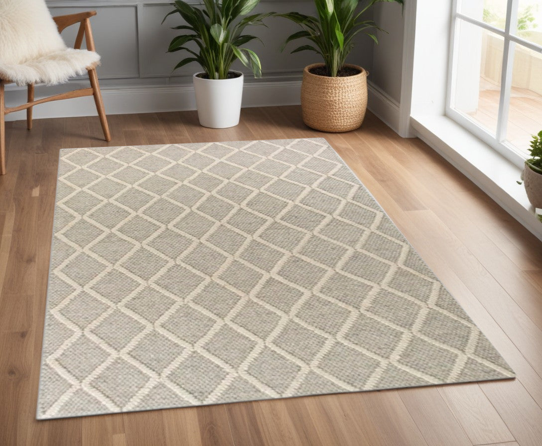 9' X 13' Grey Hand Woven Diamond Pattern Indoor Area Rug