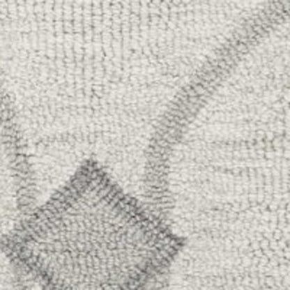 5' X 7' Ivory And Gray Wool Ogee Hand Tufted Area Rug