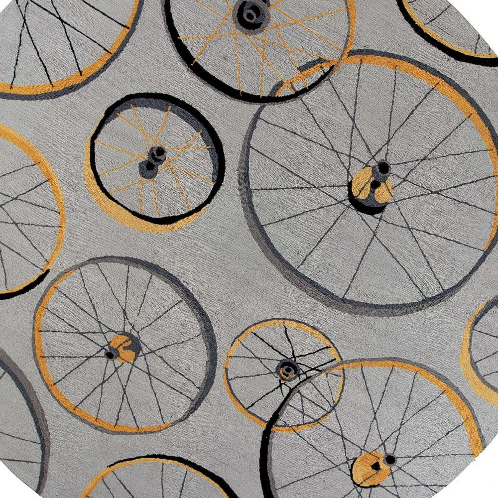 8' Grey Hand Hooked Wheels Round Indoor Area Rug