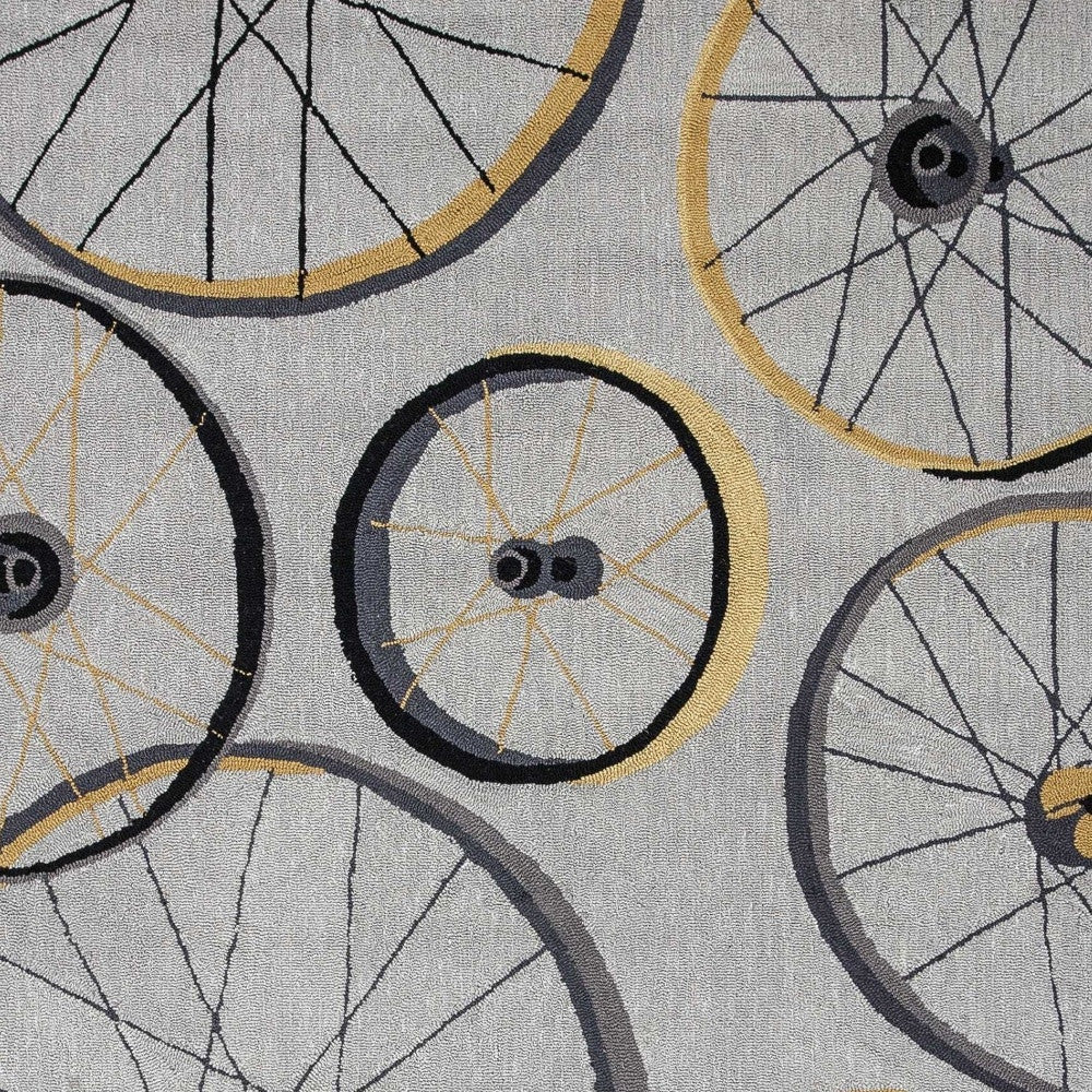 8' Grey Hand Hooked Wheels Round Indoor Area Rug