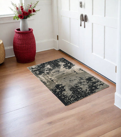 5' X 8' Silver Charcoal Abstract Design Indoor Area Rug