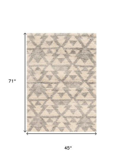5' X 8' Ivory And Gray Geometric Area Rug