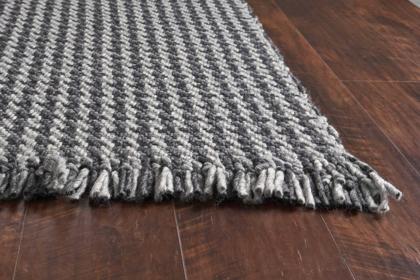 9' X 12' Grey Hand Woven Houndstooth With Braided Fringe Indoor Area Rug