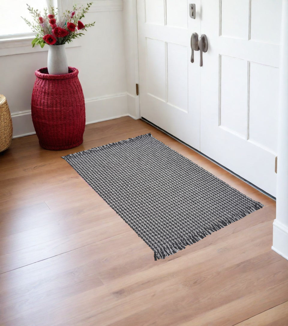 9' X 12' Grey Hand Woven Houndstooth With Braided Fringe Indoor Area Rug