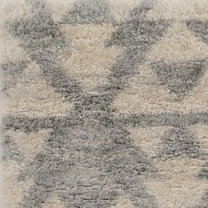 5' X 8' Ivory And Gray Geometric Area Rug
