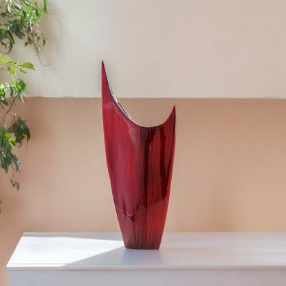 18" Red Aluminum Pointy Table Vase